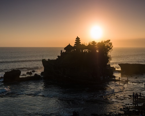 Tanah Lot Temple | Round Trip 7 Days and 6 Nights Tour | Bali Golden Tour