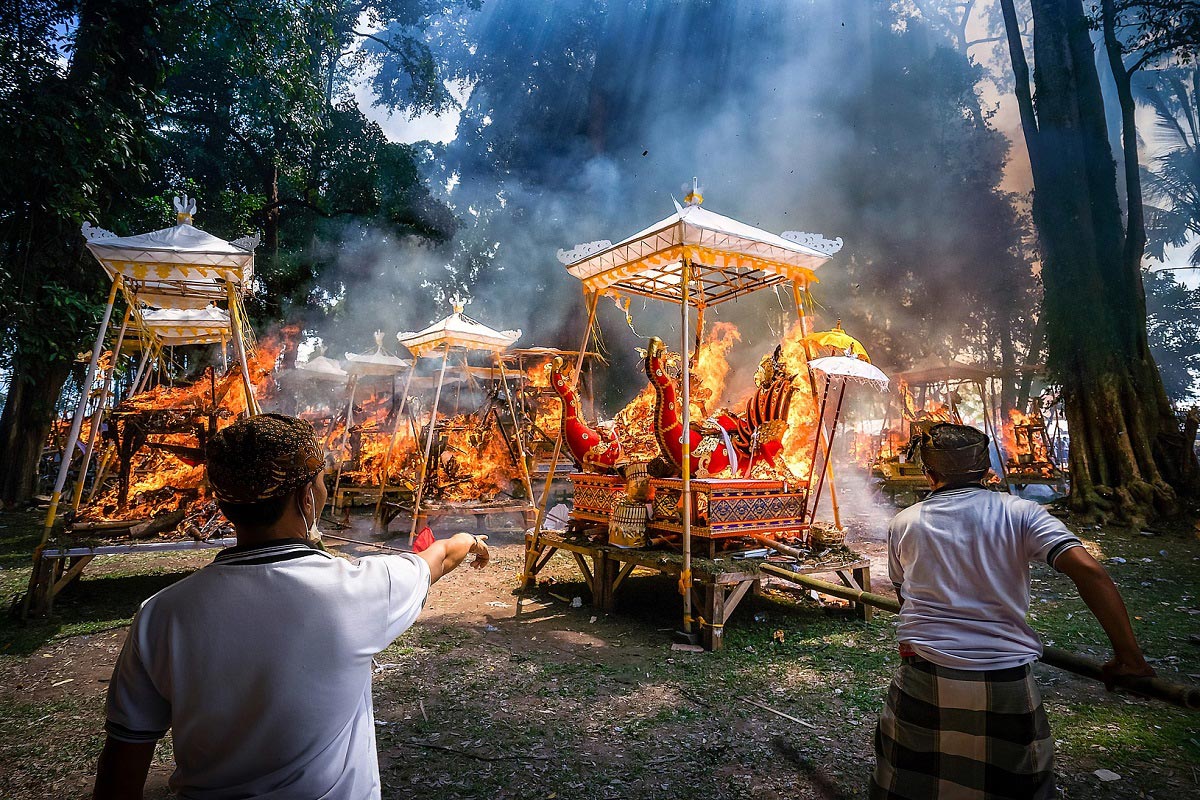 NGABEN CEREMONY | BALI CREMATION CEREMONY | BALI GOLDEN TOUR