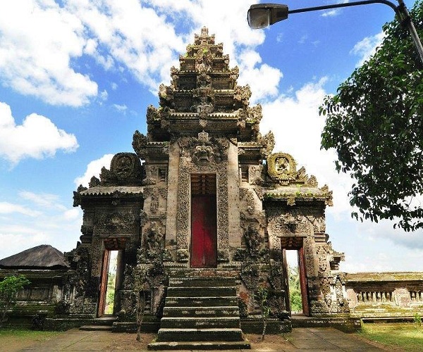 Candi Kurung Back View | Kehen Temple