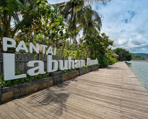 Sign Labuan Amuk Beach