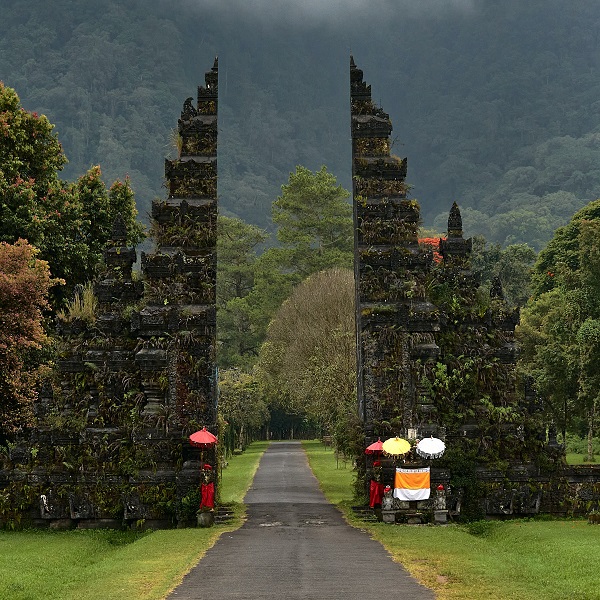 Handara Gate | Instagramable Photo Scenic | Bali Golden Tour