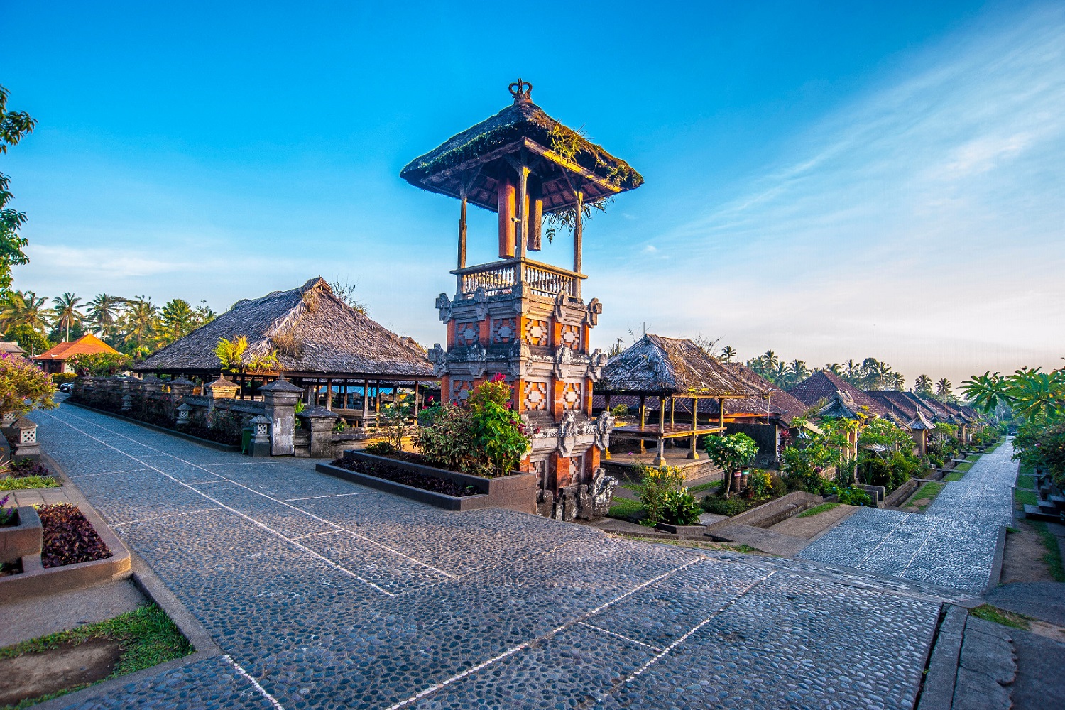 PENGLIPURAN VILLAGE | TRADITIONAL BALI VILLAGE UNTOUCHABLE BY MODERNIZATION ERA | BALI GOLDEN TOUR
