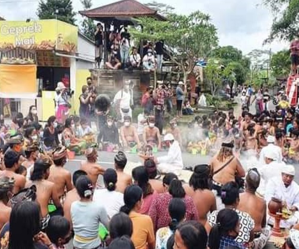 Water War at Suwat Village | Gianyar Places of Interest | Bali Golden Tour