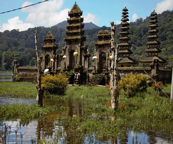 Ulun Danu Tamblingan Temple | Buleleng Places of Interest | Bali Golden Tour