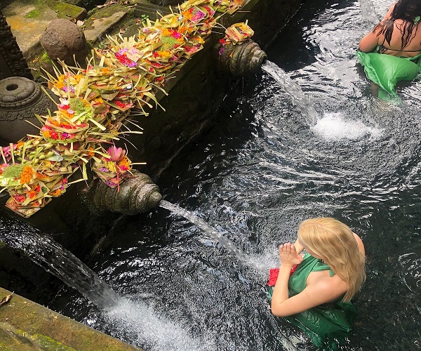 Cleansing Pool Tirta Empul | Gianyar Places of Interest | Bali Golden Tour
