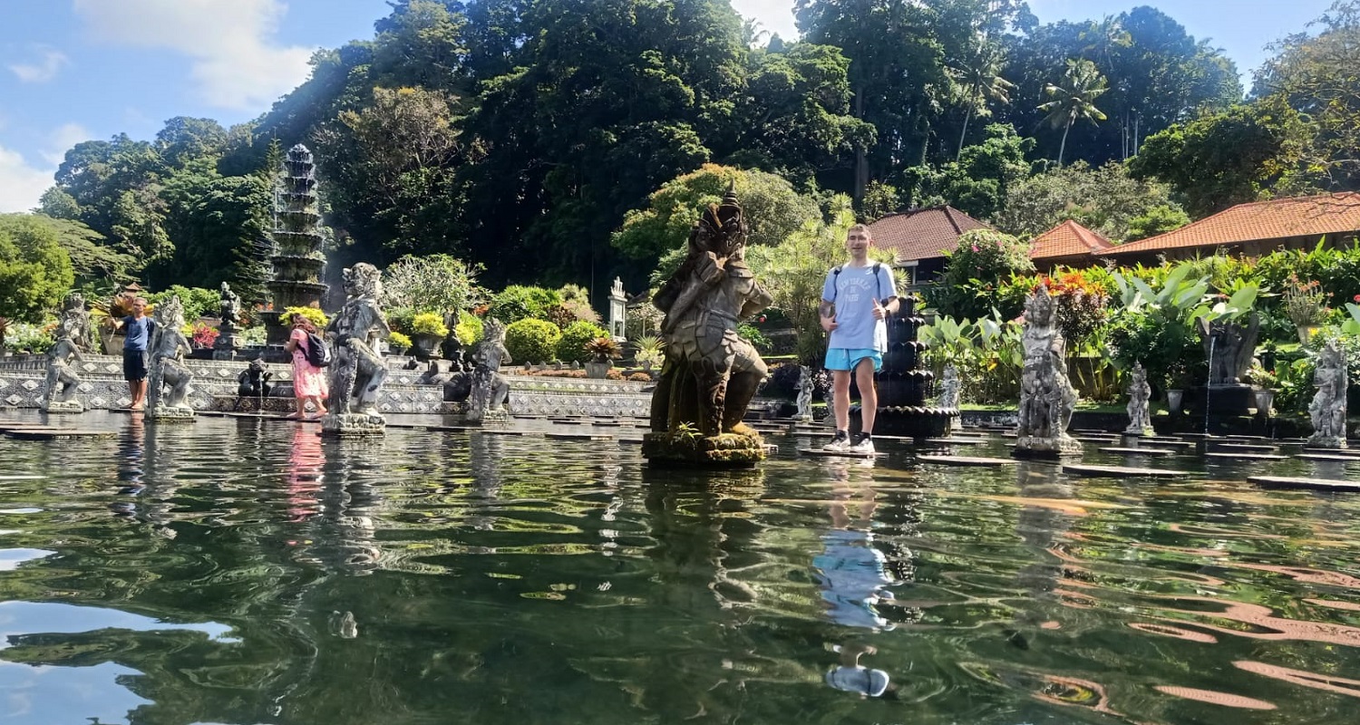 TIRTA GANGGA WATER PALACE | BALI INTEREST PLACE | BALI GOLDEN TOUR