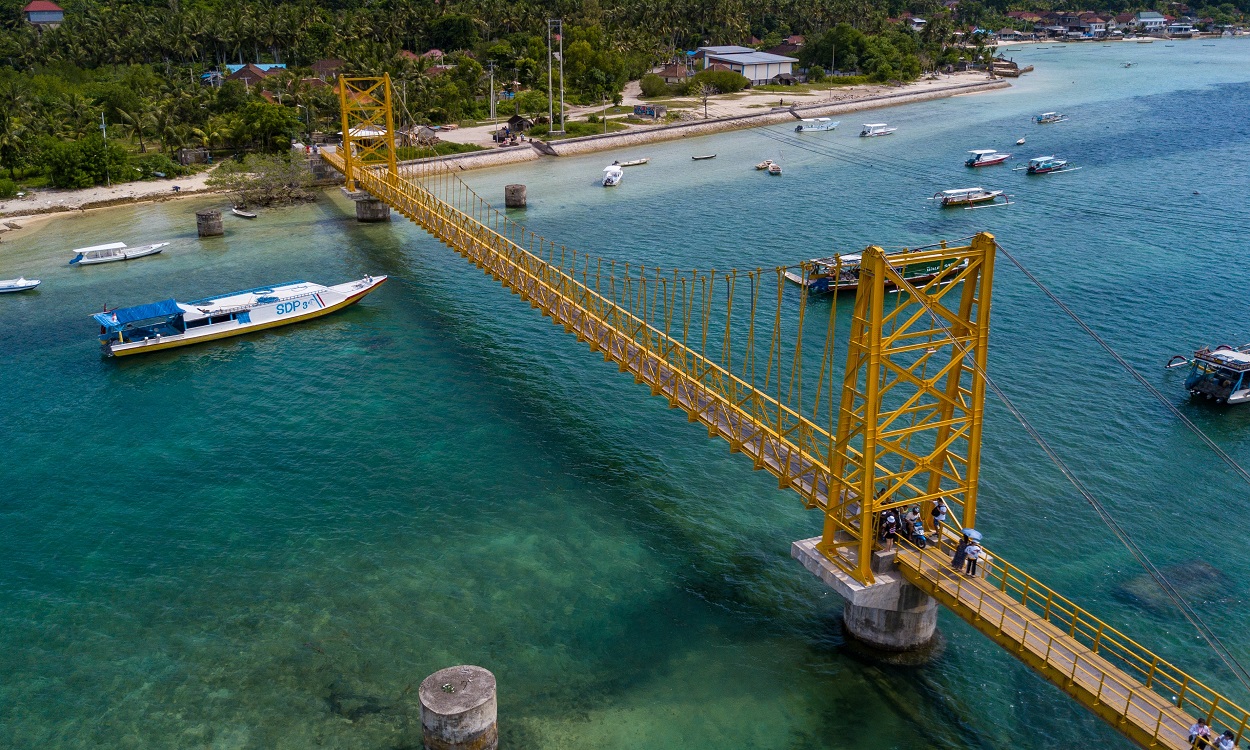 YELLOW BRIDGE | LEMBONGAN AND CENINGAN | BALI GOLDEN TOUR