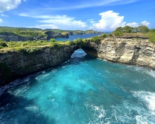Broken Beach | Bali West and East Nusa Penida Tour | Bali Golden Tour