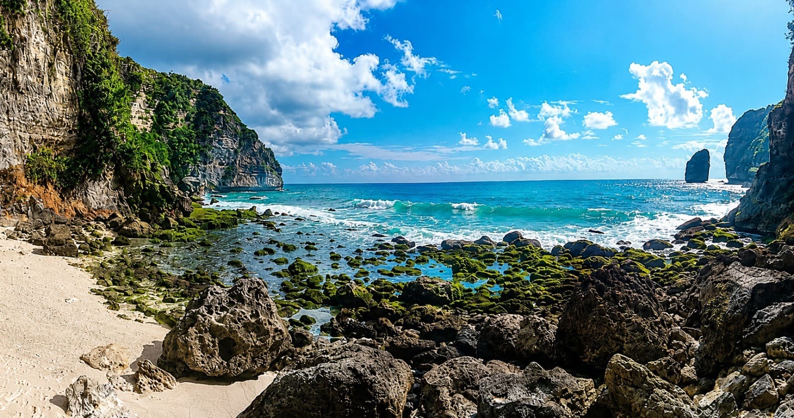 Tembeling Beach and Natural Pool | Bali Nusa Penida Islands | Bali Golden Tour